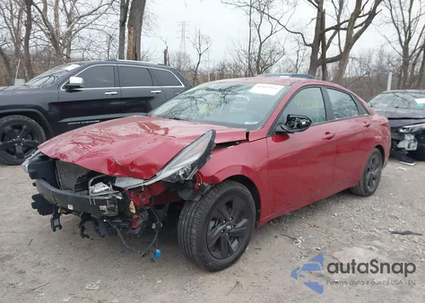 2021 Hyundai Elantra Sel z USA, uszkodzony, nr VIN KMHLS4AG1MU101908